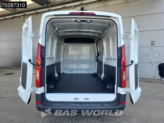 Maxus eDeliver9 Maxus eDELIVER 9 204pk COMING SOON! Elektrisch 236WLTP 72kWh L3H2 204pk ACC LED Camera Parkeersensoren L3 10m3 Airco - afbeelding nr 6