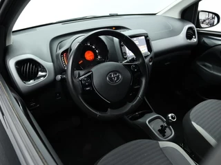 Toyota Aygo Toyota Aygo 1.0 VVT-i x-play Automaat | Carplay navigatie | Camera | Airco - afbeelding nr 4