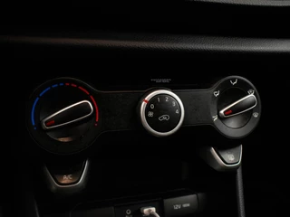 Kia Picanto Kia Picanto 1.0 CVVT ComfortPlusLine BLACK EDITION (APPLECARPLAY,NAVI,LED,CAMERA,SPORTSTOELEN,LM VELGEN,ELECTRISCH PAKKET,PDC) - afbeelding nr 17