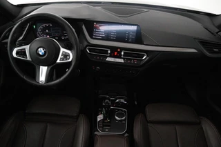 BMW 2 Serie BMW 2-serie Gran Coupé 218i Executive Edition (PANORAMADAK, ACHTERUITRIJCAMERA, PARKEERSENSOREN, STOELVERWARMING, AUTOMAAT) - afbeelding nr 3