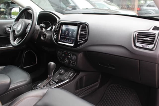 Jeep Compass Jeep Compass 1.4 MultiAir Limited 4x4 / Trekhaak / Camera / Half leder / Navigatie / Keyless / 17'' / Stuurverwarming / DAB / Stoelverwarming / Cruise Control - afbeelding nr 12