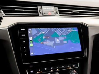 Volkswagen Passat 150Pk Automaat (PANORAMADAK, APPLE CARPLAY, DIGITAL COCKPIT, LUXE LEDEREN SPORTSTOELEN, 360 CAMERA, STOELVERWARMING, ZWART HEMEL, ADAPTIVE CRUISE, NIEUWSTAAT) - afbeelding nr 29