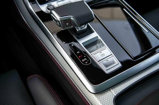 Audi Q8 Audi Q8 60 TFSI e Competition | Nieuw | Facelift | Laser | 4w besturing | Pano | B&O | Massage | Trekhaak | 23 inch | - afbeelding nr 45