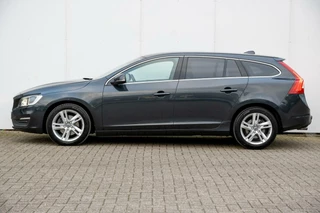 Volvo V60 Volvo V60 T3 Nordic+ Automaat | Trekhaak | Dealer O.H. - afbeelding nr 9