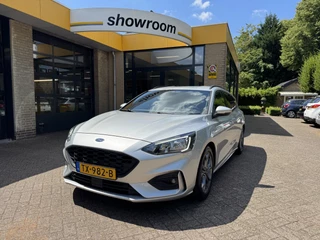 Ford Focus - 128357155-0