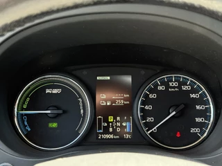 Mitsubishi Outlander Mitsubishi Outlander 2.0 PHEV Instyle 2e Eigenaar,Navi,Schuifdak,Camera,Stoelverwarming,Leder,Clima,Cruise,Pdc V+A,Nieuwe Apk bij Aflevering - afbeelding nr 17