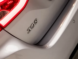 Peugeot 308 Peugeot 308 SW 1.2 PureTech Sport (PANORAMADAK, APPLE CARPLAY, GROOT NAVI, PARKEERSENSOREN, GETINT GLAS, SPORTSTOELEN, LANE ASSIST, CRUISE, NIEUWE APK, NIEUWSTAAT) - afbeelding nr 29