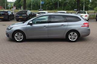 Peugeot 308 Peugeot 308 SW 1.2 PureTech Blue Lease Exe. / NIEUWSTAAT! / Panoramadak / Navigatie / Parkeerhulp V+A / 16'' / DAB / Cruise Control - afbeelding nr 7