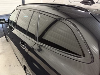 BMW 3 Serie BMW 3 Serie Touring 330e xDrive M-Sport PANO/LASER/360CAMERA/ADAPTIVE M-ONDERSTEL/ACC/LEER-ALCANTARA/19