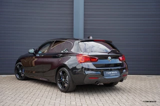 BMW 1 Serie BMW 1-serie M140i LCI2 | Navi Pro | Camera | HK | Stuurverwarming | Alcantara | Adaptief onderstel | 5-deurs - afbeelding nr 4
