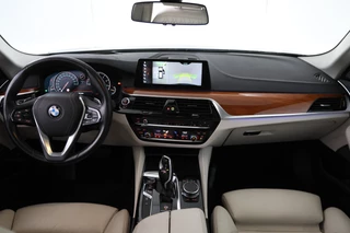 BMW 5 Serie Cruise Control, Navigatie, LEER, Panoramadak, xDrive - afbeelding nr 22