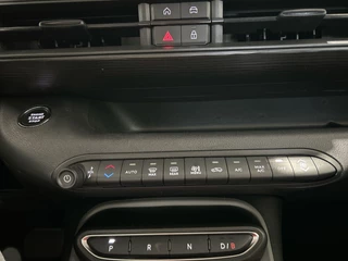 Jeep Avenger Jeep Avenger Longitude 54 kWh | Navigatie | Voorruit Verwarming | Fabrieks Garantie | | Soh (batterijcheck) 96 % - afbeelding nr 19