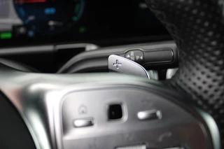Mercedes-Benz B-Klasse Mercedes-Benz B-klasse 250e 218PK BUSINESS SOLUTION AMG NIGHT EDITION | NAVIGATIE | SFEERVERLICHTING | ACHTERUITRIJCAMERA | PARKEERSENSOREN VOOR / ACHTER | ALCANTARA / KUNSTLEDER BEKLEDING | VOORSTOELEN VERWARMBAAR | VERLICHTE INSTAPLIJSTEN | LICHTMETALEN AMG DUBBELSPAAKS VELGEN 18