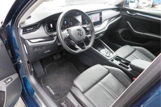 Škoda Octavia Škoda Octavia Combi 1.4 TSI iV 204PK PHEV Sportline Business ,Led-matrix koplampen, Carplay , Leer, Ergonimische stoelen, Stoelverwarming voor&achter,DAB+, stuurwiel verwarmd, schakelmogelijkheid aan stuurwiel, Carplay , etc. etc. - afbeelding nr 19