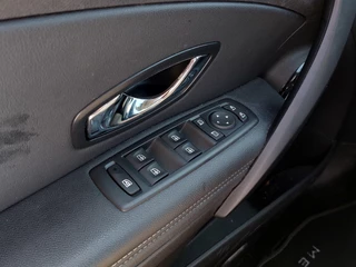 Renault Mégane Renault Mégane 1.2 TCe 131pk Automaat BOSE 5-Deurs | Navi | Clima | Cruise | Panorama Schuifdak | Keyless Entry | Licht+Regensensor | Pdc V+A+Camera | Stoelverwarming | Privacy Glass | 17''lm - afbeelding nr 21