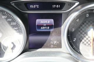 Mercedes-Benz A-Klasse Mercedes A-klasse 180 AMG Night Edition Plus Automaat|Leder|Airco|Cruise|Pdc|Iso-Fix - afbeelding nr 14