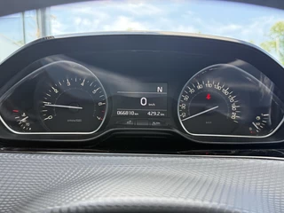 Peugeot 2008 Peugeot 2008 1.2 PureTech Active Automaat,2e Eigenaar,Pano,Navi,Dealer Onderhouden,Airco,Cruise,Extra Set winter,Apk tot 06-2026 - afbeelding nr 16
