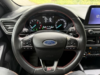Ford Focus Ford Focus Wagon 1.5 EcoBoost ST Line Business - afbeelding nr 9