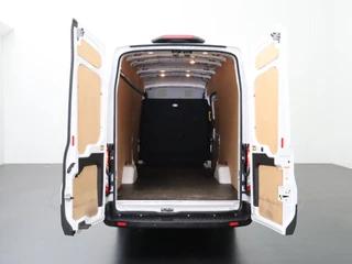 Ford Transit Ford Transit 2.0TDCi 170PK L4H3 Jumbo | Airco | Cruise | Betimmering | 3-Persoons - afbeelding nr 4
