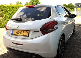 Peugeot 208 Peugeot 208 1.2 GT-Aut. Pano Nav pdc+cam 1/2leer - afbeelding nr 4