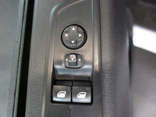 Opel Vivaro Opel Vivaro 2.0 CDTI L3H1 Dubbele Cabine Edition Navigatie Trekhaak Cruise control Airco - afbeelding nr 13