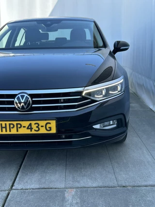 Volkswagen Passat Volkswagen Passat 1.5 TSI 150pk Business FULL LED I NAVI + CAMERA I ELEC. KLEP I DEALER O.H. - afbeelding nr 20