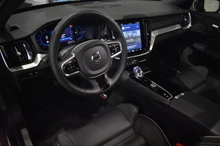 Volvo V60 Volvo V60 T6 350pk AWD Plus Dark | S/K Dak | Harman Kardon | Trekhaak - afbeelding nr 16