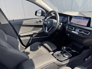 BMW 1 Serie BMW 1-serie 118i Executive Edition Sport Line|Navi|NL-Auto - afbeelding nr 4