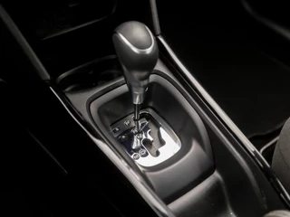 Peugeot 2008 Automaat (APPLE CARPLAY, NAVIGATIE, CLIMATE, LEDER, CRUISE, SPORTSTOELEN, PARKEERSENSOREN, CRUISE, NIEUWE APK, NIEUWSTAAT) - afbeelding nr 10
