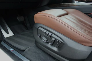 BMW X5 ➡️ BMW X5 xDrive50i F15 High Executive 7p M-sport | M-pakket | 2e eigenaar | Dakraam | Head-up | 20 inch | LED | Camera | 449 pk | 7 persoons | Harman-kardon | Keyless go/entry - afbeelding nr 22
