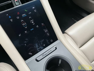 Porsche Taycan Porsche Taycan Performance 84 kWh / BTW / Sport Chrono - afbeelding nr 57