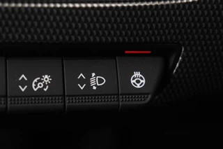 Renault Arkana Renault Arkana 1.6 E-Tech Hybrid 145 Intens |  Stoel & stuurverwarming | Adaptive cruise | Carplay | Camera | Keyless | Full LED | Navigatie - afbeelding nr 13