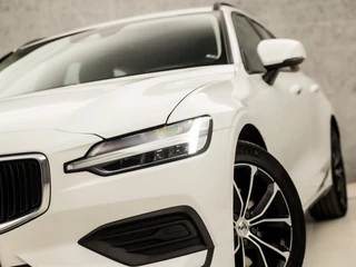 Volvo V60 Volvo V60 2.0 B3 Momentum Advantage 177Pk Automaat (APPLE CARPLAY, GROOT NAVI, ADAPTIVE CRUISE, STUUR/STOELVERWARMING, SPORTSTOELEN, PARKEERSENSOREN, NIEUWE APK, NIEUWSTAAT) - afbeelding nr 18