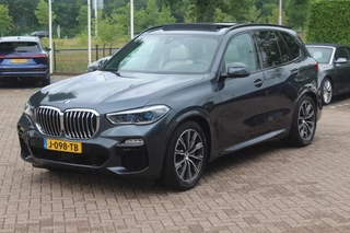 BMW X5 BMW X5 xDrive30d High Exe. 7p. M Sport / Trekhaak / Panoramadak / Camera / Head-up / Softclose / 20'' / Harman Kardon / Luchtvering / Laser LED / Keyless / Leder / Apple CarPlay / Stuurverwarming / DAB / ACC / Zonnescherm zijruite - afbeelding nr 6