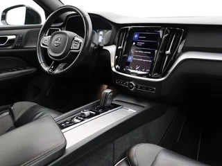 Volvo V60 Volvo V60 B4 AUT(8) R-DESIGN SCHUIFDAK HARMAN KARDON 19INCH TREKHAAK KEYLE - afbeelding nr 36