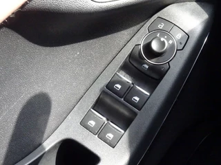Ford Fiesta Ford Fiesta 1.0 100pk Titanium met CarPlay en Parkeersensoren - afbeelding nr 11