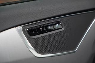 Volvo XC90 Volvo XC90 2.0 T8 Recharge AWD R-Design 7Pers|Pano|Memory|Trekhaak - afbeelding nr 9
