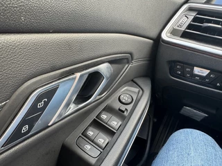 BMW 3 Serie BMW 3 Serie 318i Executive Edition Sport line PANO/LED/HARMAN KARDON - afbeelding nr 19