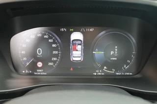 Volvo XC40 Volvo XC40 T4 Recharge R-Design | Parkeercamera | Stoelverwarming | Leder | Trekhaak | Glossy Black | Keyless - afbeelding nr 17