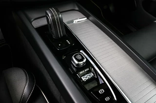 Volvo XC60 Volvo XC60 2.0 Recharge T8 R-Design - PANO - TREKHAAK - VOL!!!! - afbeelding nr 33