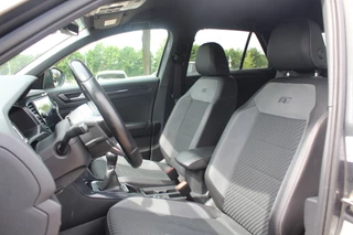 Volkswagen T-Roc Volkswagen T-Roc 1.5 TSI Sport Business 3x R-Line / Camera / Virtual Cockpit / Navigatie / 19'' / Keyless / Stoelverwarming / ACC - afbeelding nr 4
