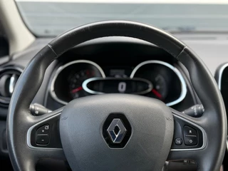 Renault Clio Renault Clio 0.9 TCE ZEN *JAAR GARANTIE * APK 09-2026* AIRCO NAVIGATIE BT DAB PDC - afbeelding nr 17