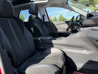 Peugeot 3008 Peugeot 3008 1.2 PureTech Allure 1e Eigenaar,Navi,Pano,Camera,131pk,Cruise,Clima,Trekhaak,Half Leder,Vol Opties,Dealer Onderhouden,Pdc V+A,APK tot 08-2026 - afbeelding nr 7