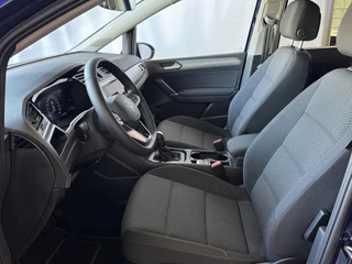 Volkswagen Touran Volkswagen Touran 1.5 TSI 150PK 7P CARPLAY NAVI CAMERA LED ELEK.KLEP VIR.COCKPIT DODE.HOEK DET. STOELVERW KEYLESS 7P 7PERS 09/2024 