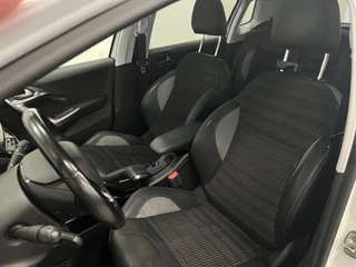 Peugeot 2008 Peugeot 2008 1.2 PT 111PK / Allure / Panoramadak / Climate.C / Navi / h.leder / - afbeelding nr 8