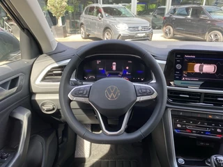 Volkswagen T-Roc Volkswagen T-Roc 1.0 TSI LIFE EDITION TREKHAAK/CAMERA/ACC/CARPLAY/STOELVERW/KEYLESS - afbeelding nr 13