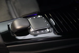 Mercedes-Benz A-Klasse Mercedes-Benz A-klasse 250 e AMG 45 Look / 360 Camera / Acc / Lane Assist / Dode Hoek / Open Pano / Sfeerver / Led / Pdc / 20 Inch - afbeelding nr 19