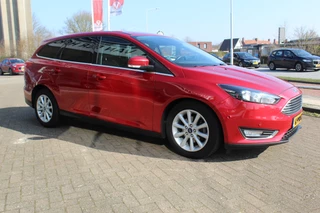 Ford Focus Climate control , Navigatie , Cruise control , LED dagrijverlichting Parkeersensoren V+A , Voorruitverwarming - afbeelding nr 44