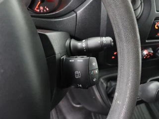 Renault Master Renault Master 2.3DCi 130PK L2H2 Glasresteel | Imperiaal | Trekhaak | Navigatie | Airco | Cruise | Betimmering - afbeelding nr 15