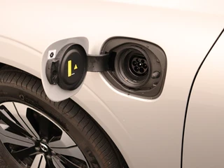 Volvo XC60 Volvo XC60 T6 PLUG-IN HYBRID PLUS DARK SCHUIFDAK CAMERA HARMAN KARDON ACC - afbeelding nr 9